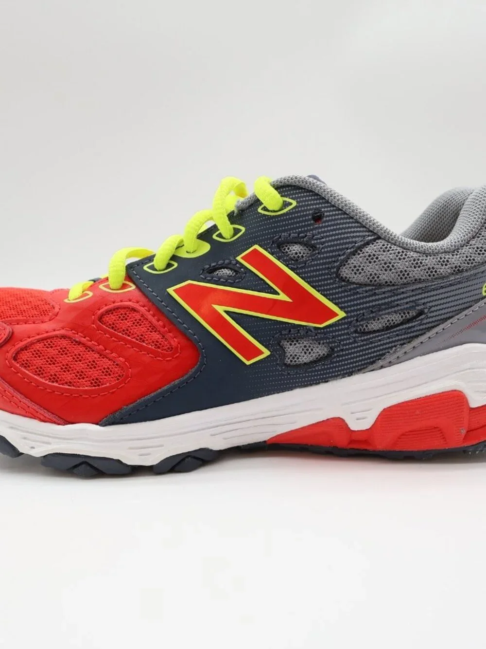 New Balance 680 Running Shoes Boys 2.5 Red Synthetic Mesh Athletic KR680RDY